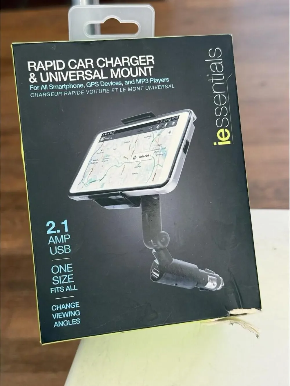 IESSENTIALS RAPID CAR CHARGER & UNIVERSAL MOUNT 2.1 AMP USB FOR ALL SMARTPHONES